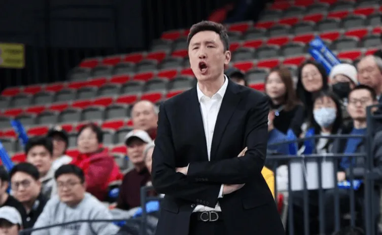 易立：队员做了一切能做的，最后很可惜没能赢下来