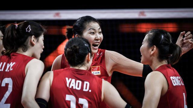 中国女排终结美国队14连胜 东奥再相遇仍需提升